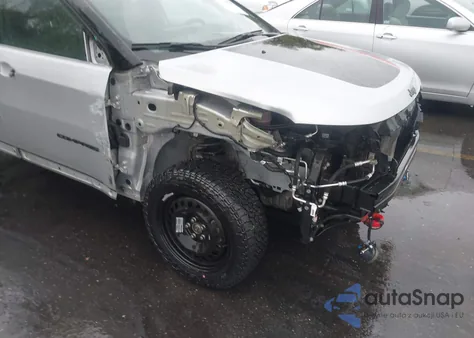 2024 Jeep Compass Trailhawk 4X4 из США, поврежденный, VIN 3C4NJDDN5RT149858